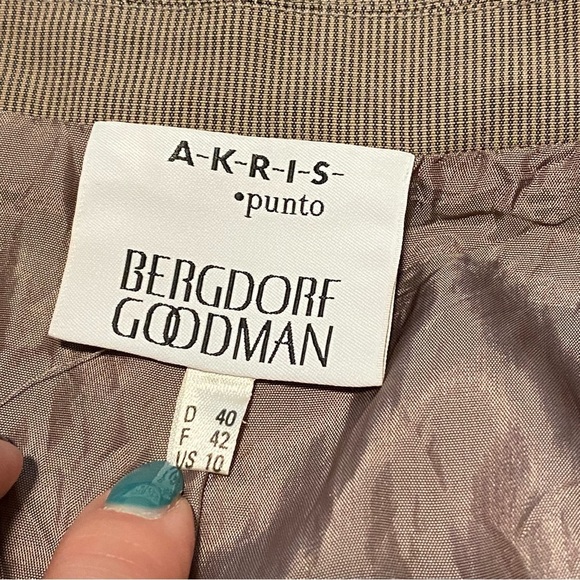 AKRIS Punto Brown New w/o tags Blazer with Button Closure 10 - Picture 3 of 16